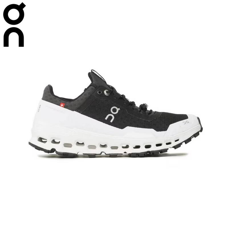 BLACK/WHITE